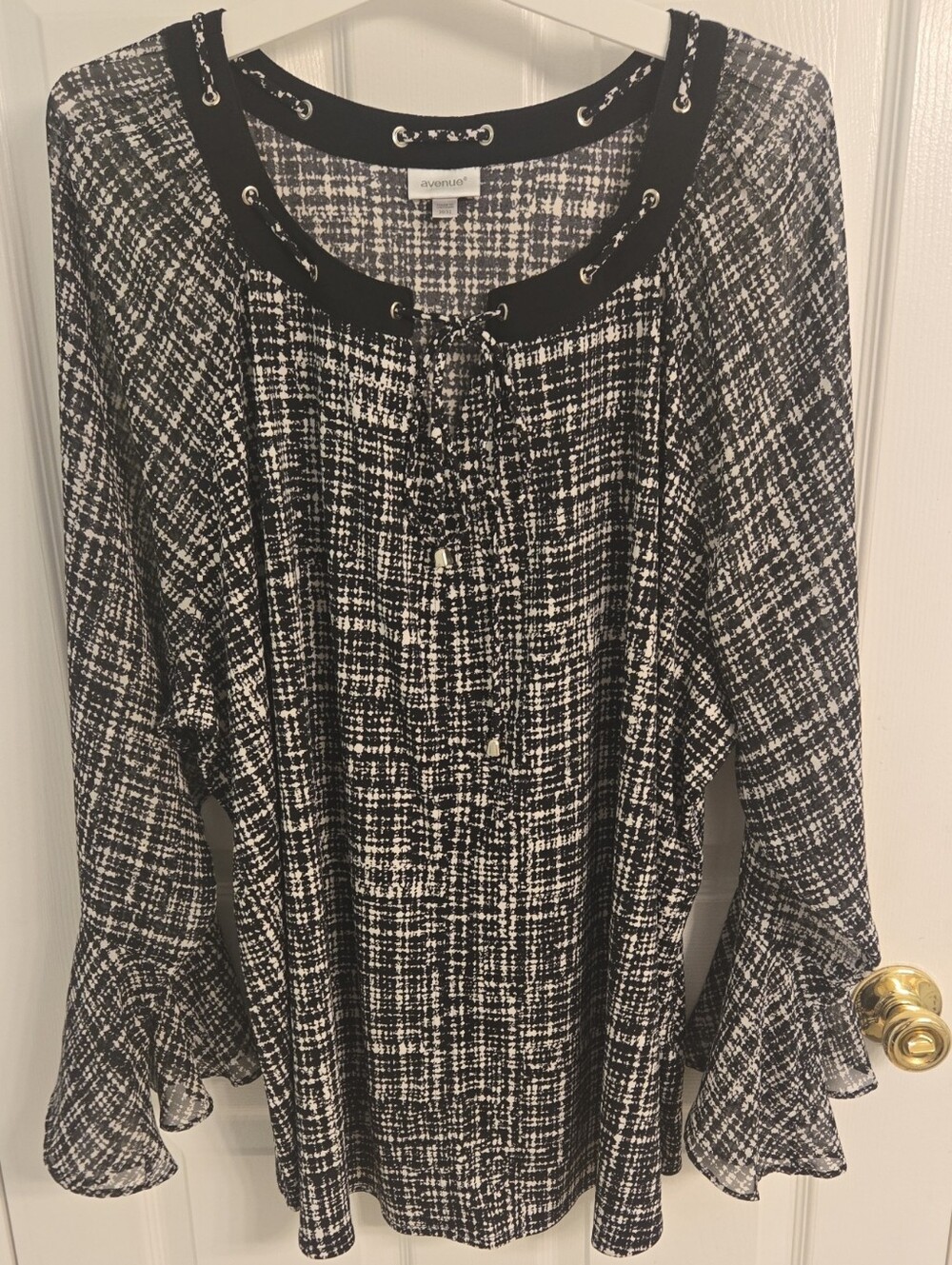 Avenue Size 30/32 Blouse